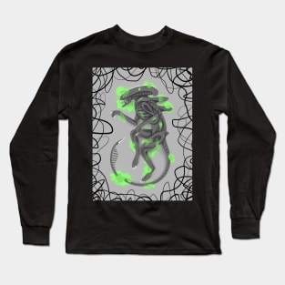 Attacked Xenomorph Drone Long Sleeve T-Shirt